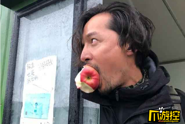 胡歌又放飞自我了中分爆炸头太辣眼睛